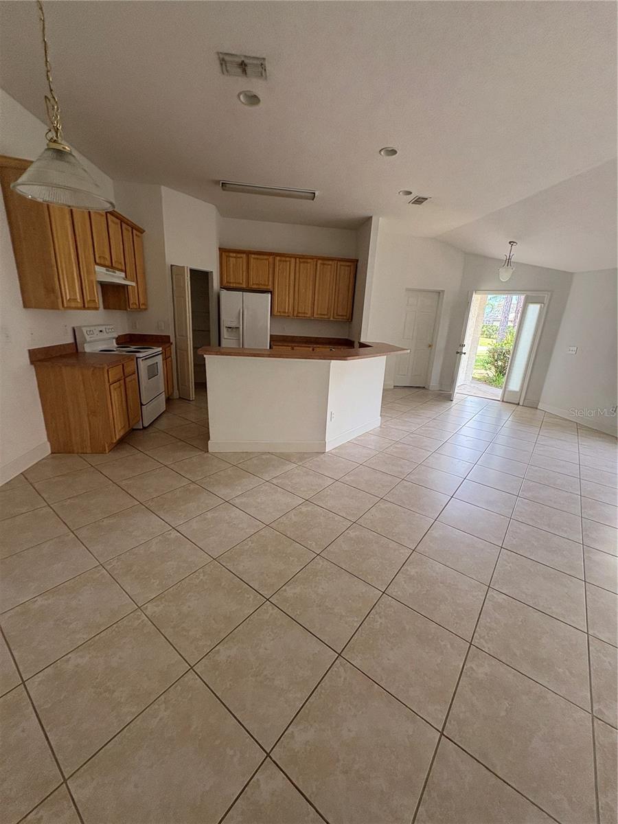 Image 5 of 10 For 61 Buttonworth Drive A