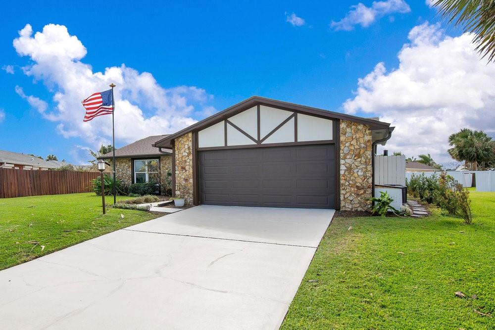 Image 3 of 37 For 4 Sea Hawk Drive