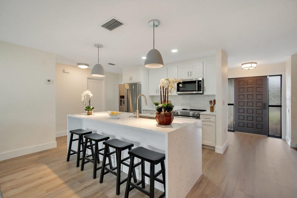 Image 7 of 37 For 4 Sea Hawk Drive