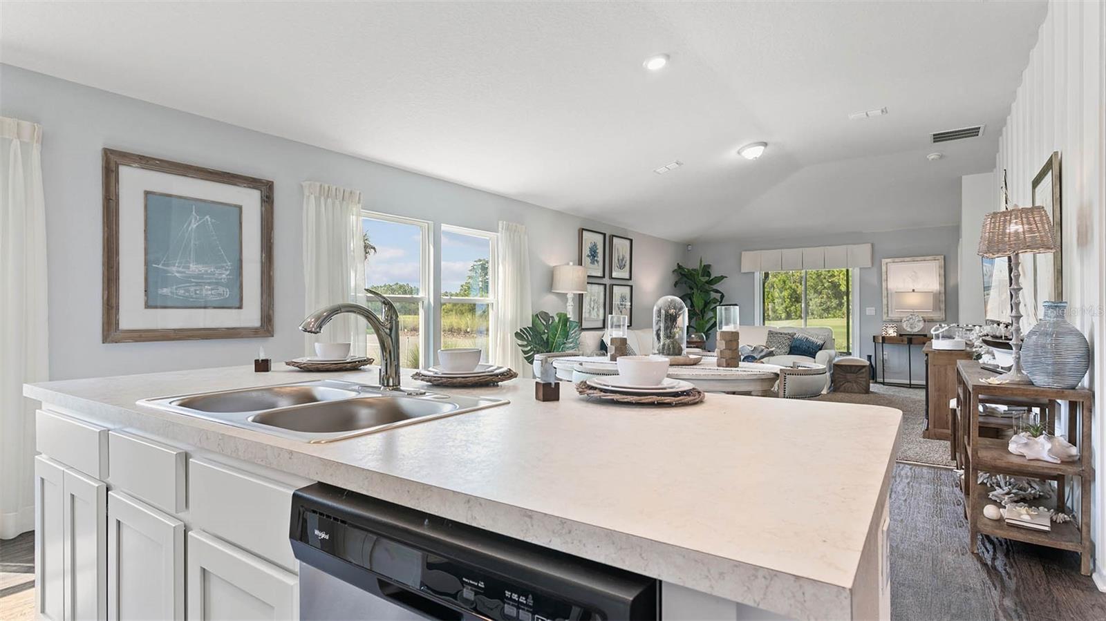 Image 8 of 60 For 585 Orellana Road