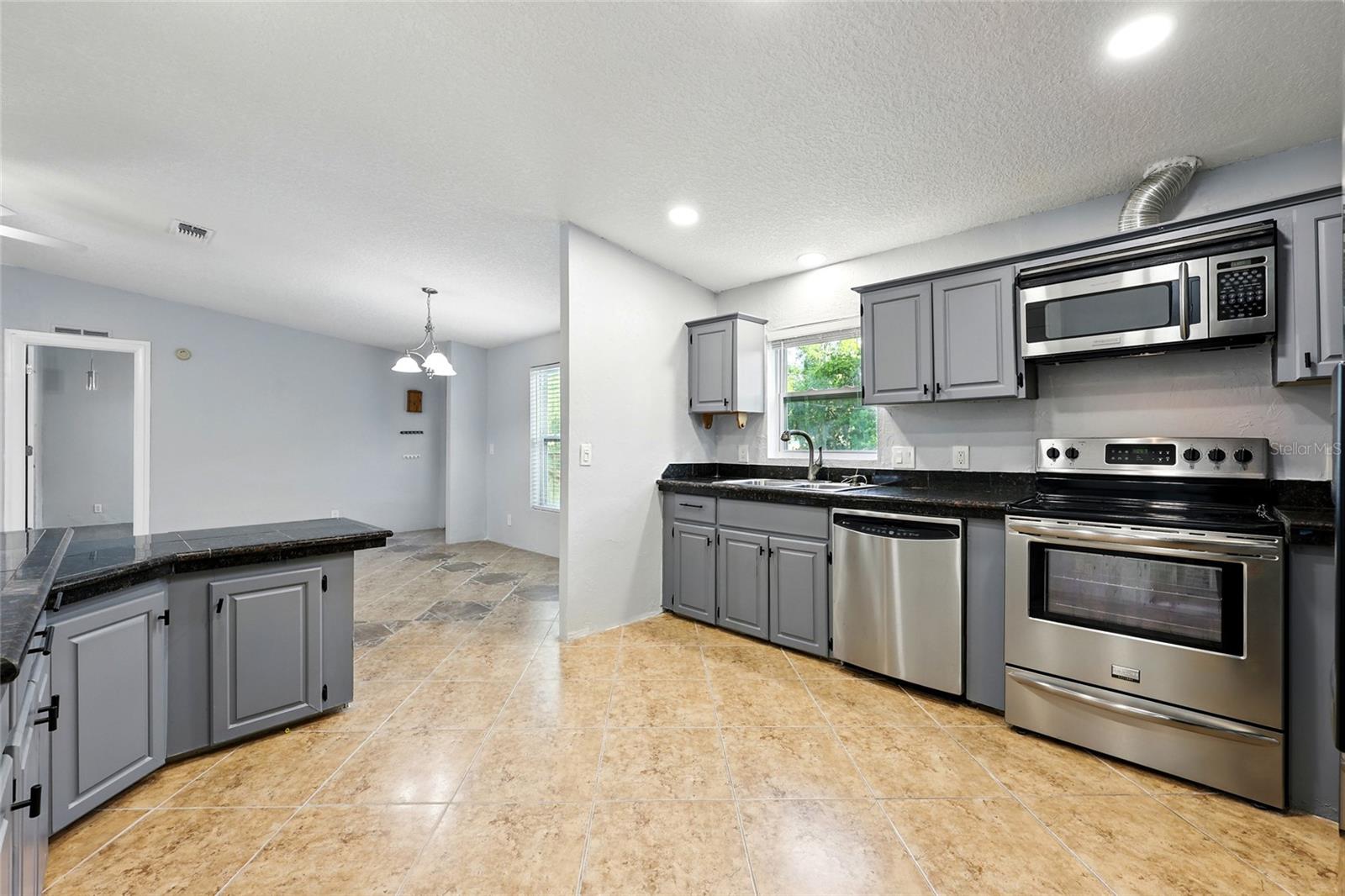 Image 11 of 31 For 6449 San Pietro Isle