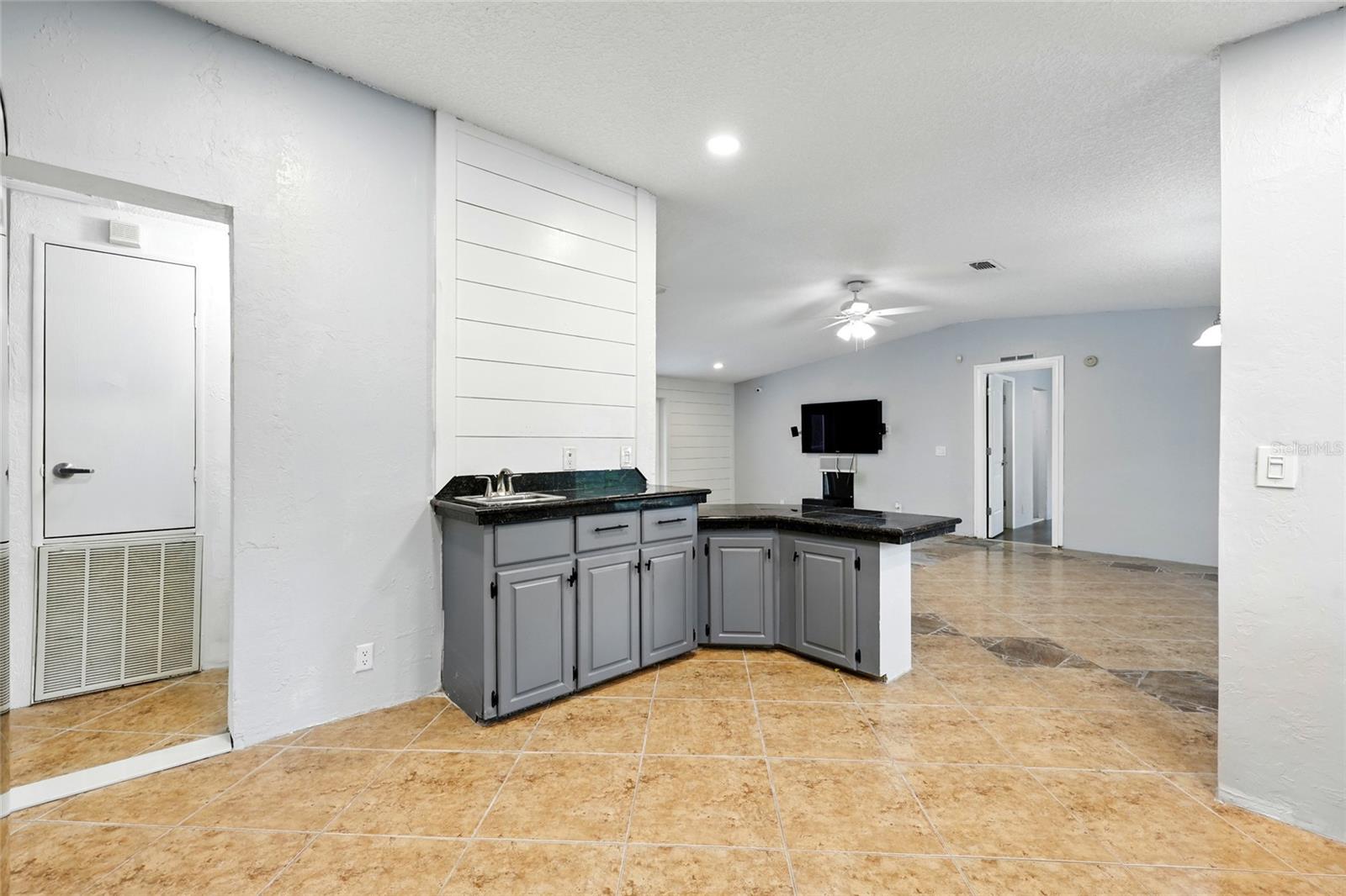 Image 26 of 31 For 6449 San Pietro Isle