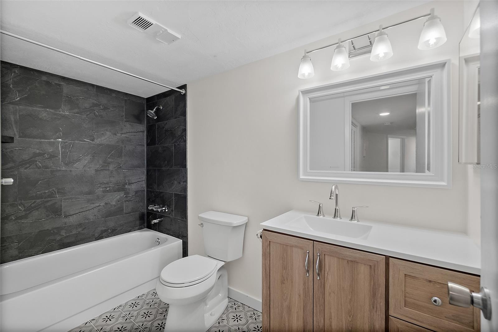 Image 20 of 28 For 3600 Ocean Shore Boulevard 613