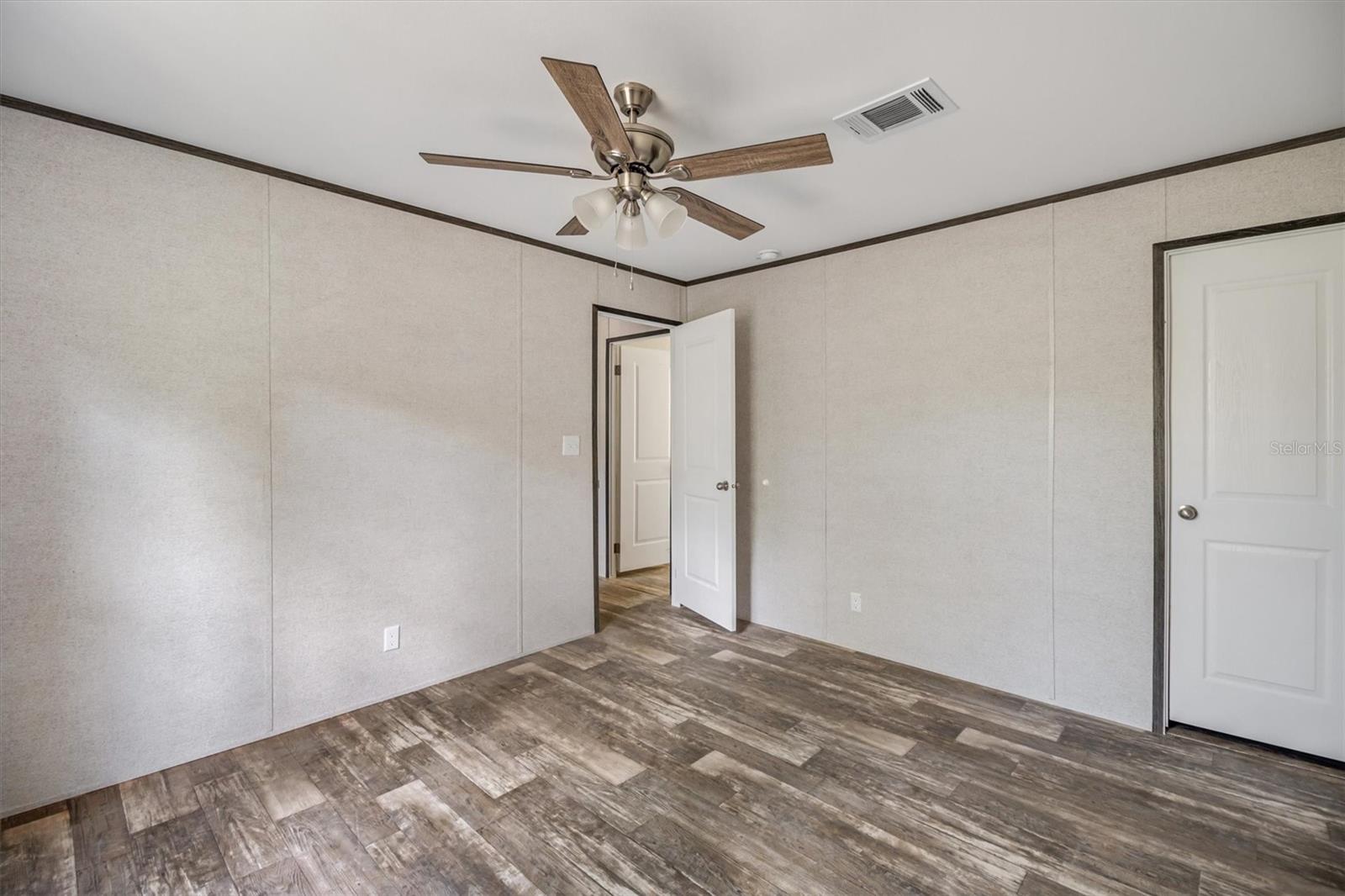 Image 20 of 28 For 2705 Sandlewood Lane