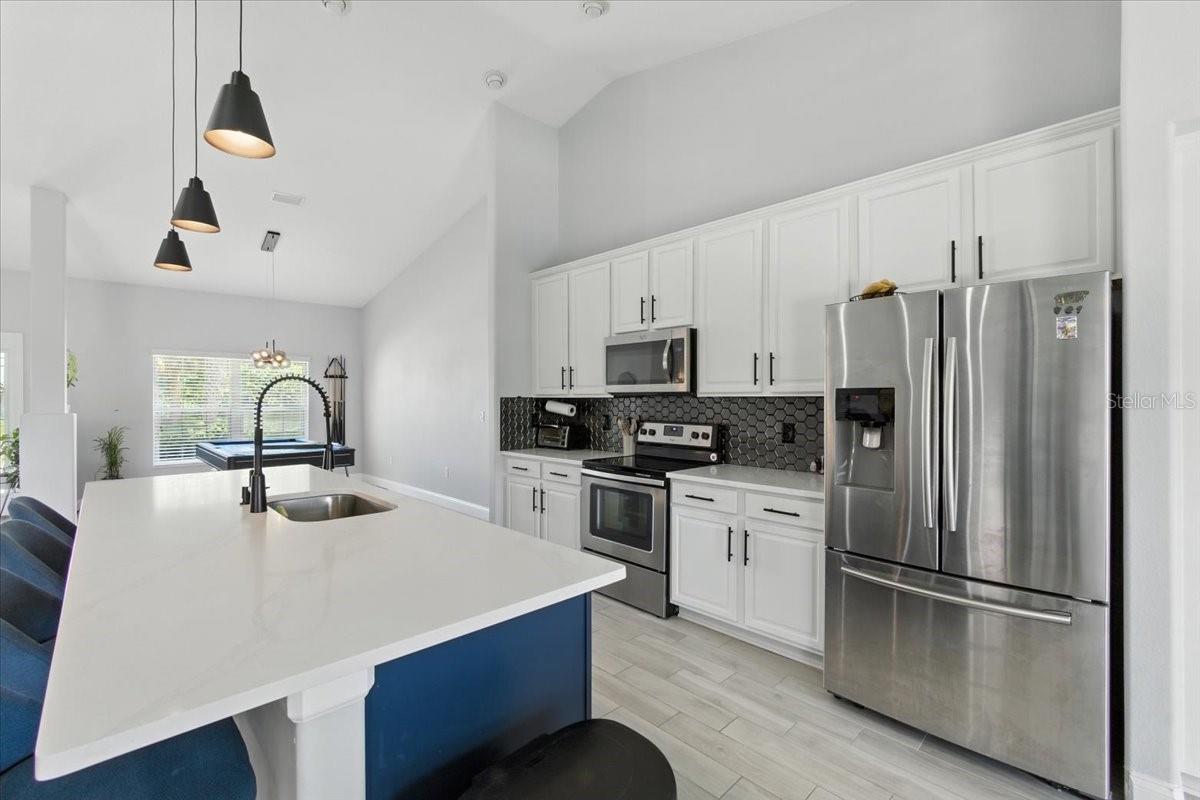 Image 15 of 52 For 27 Collingdale Court