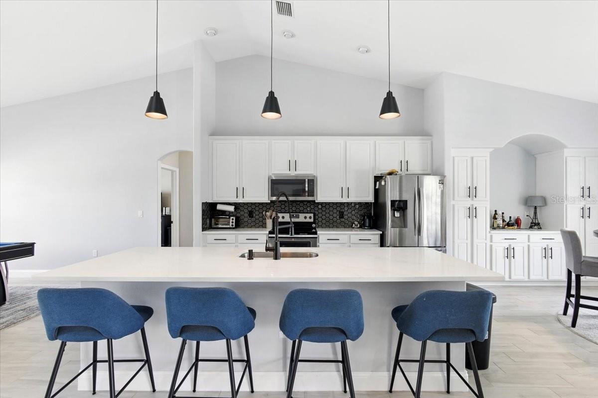 Image 17 of 52 For 27 Collingdale Court