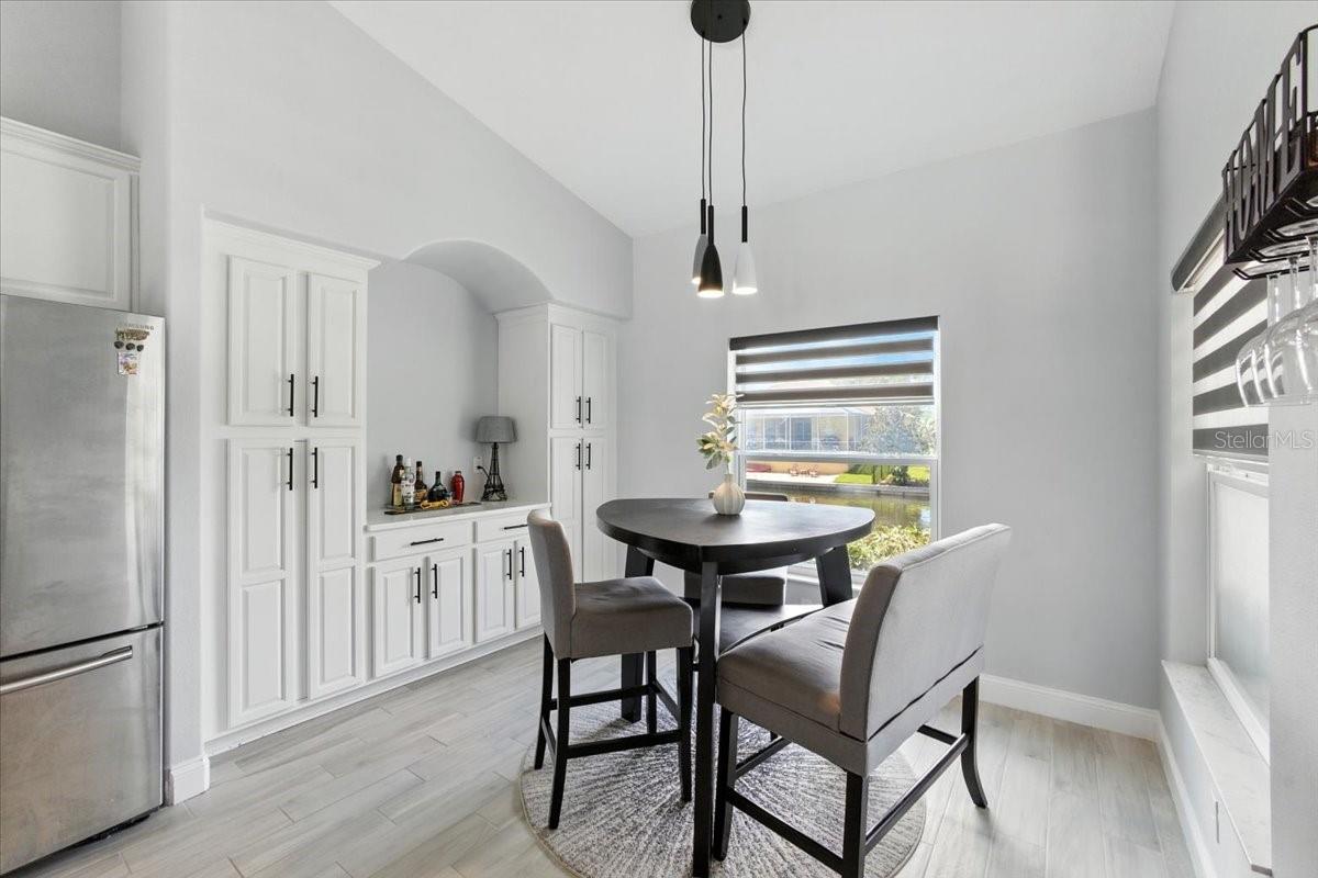 Image 19 of 52 For 27 Collingdale Court