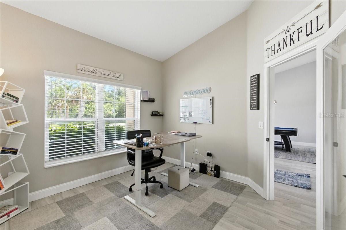 Image 22 of 52 For 27 Collingdale Court