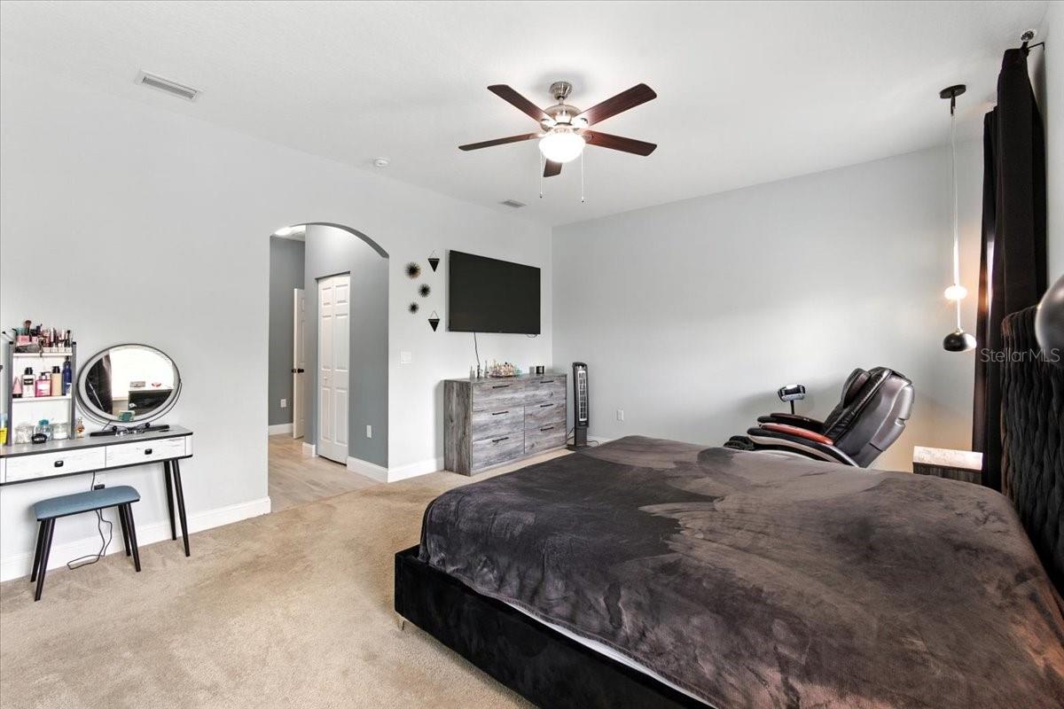 Image 27 of 52 For 27 Collingdale Court