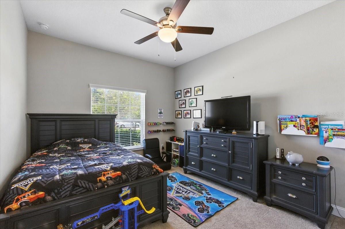 Image 36 of 52 For 27 Collingdale Court