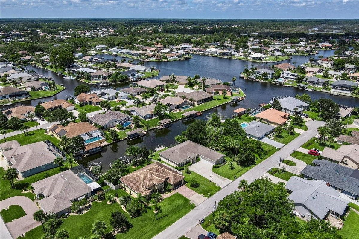 Image 44 of 52 For 27 Collingdale Court