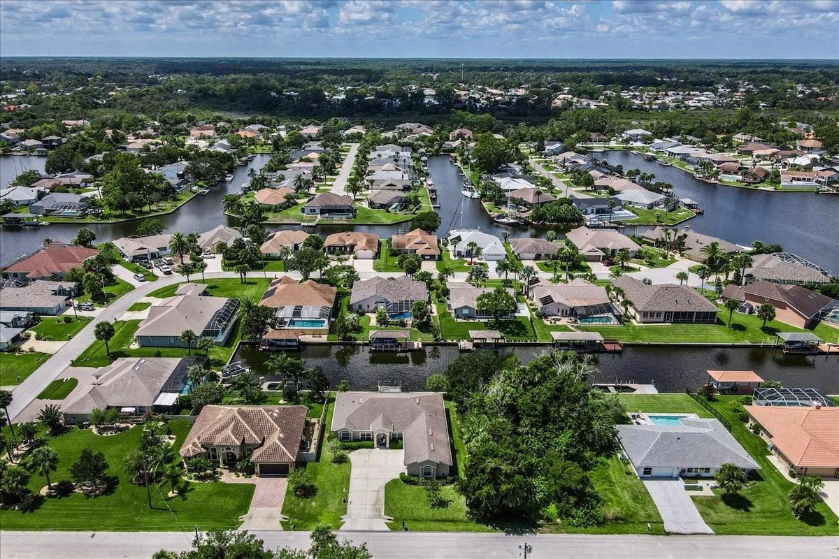 Image 50 of 52 For 27 Collingdale Court