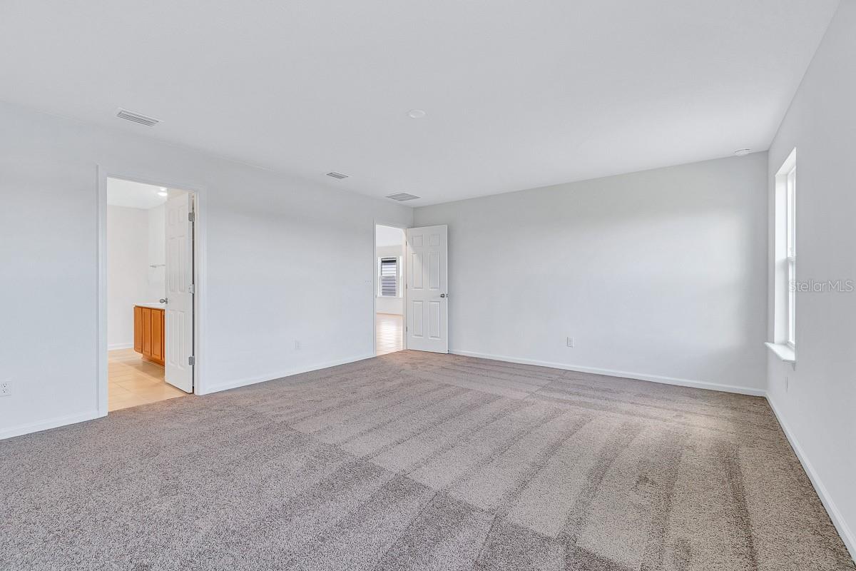 Image 11 of 21 For 127 Waverly Lane