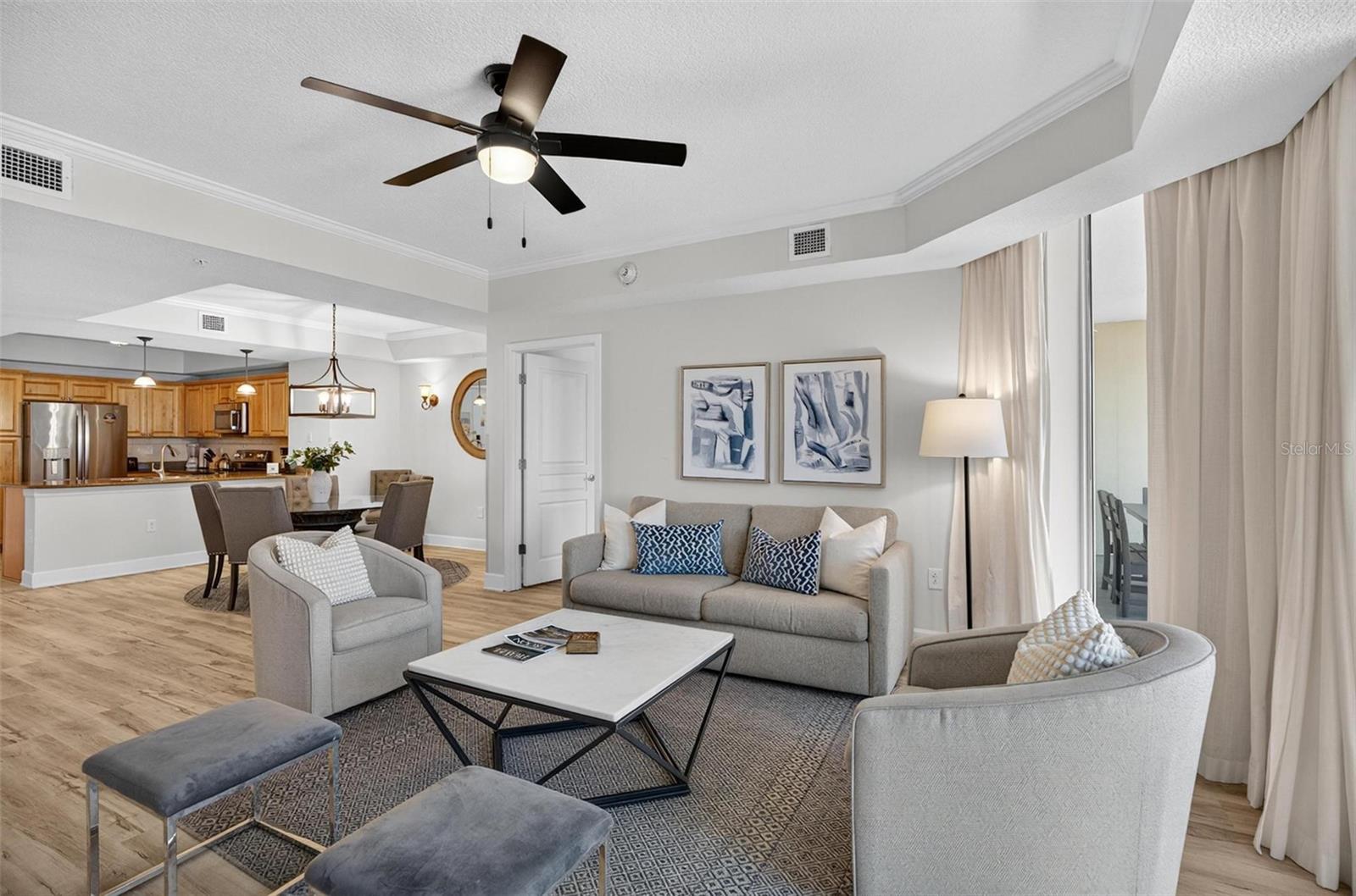Image 11 of 82 For 200 Ocean Crest Drive 606