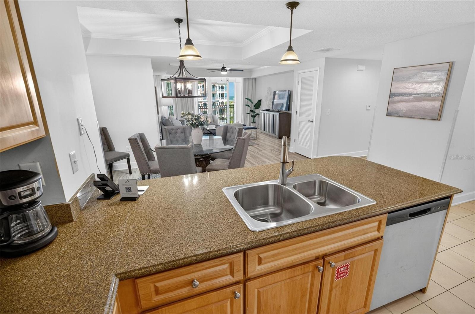 Image 20 of 82 For 200 Ocean Crest Drive 606