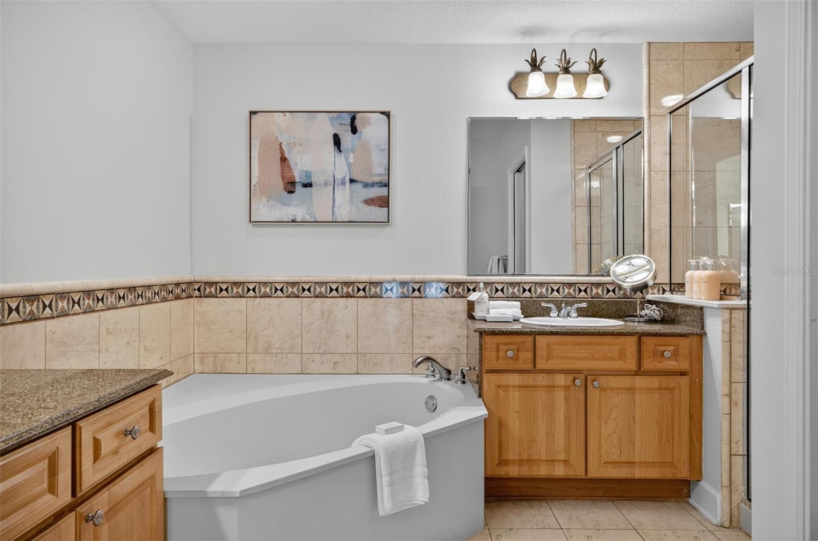 Image 30 of 82 For 200 Ocean Crest Drive 606