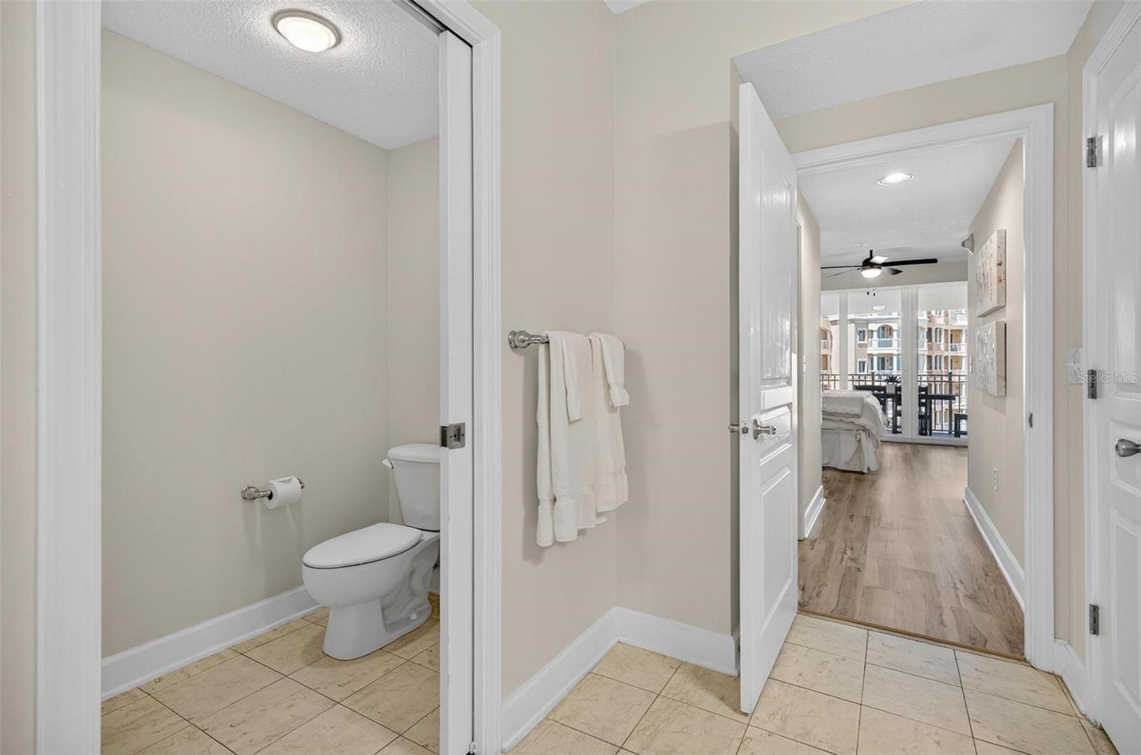 Image 34 of 82 For 200 Ocean Crest Drive 606