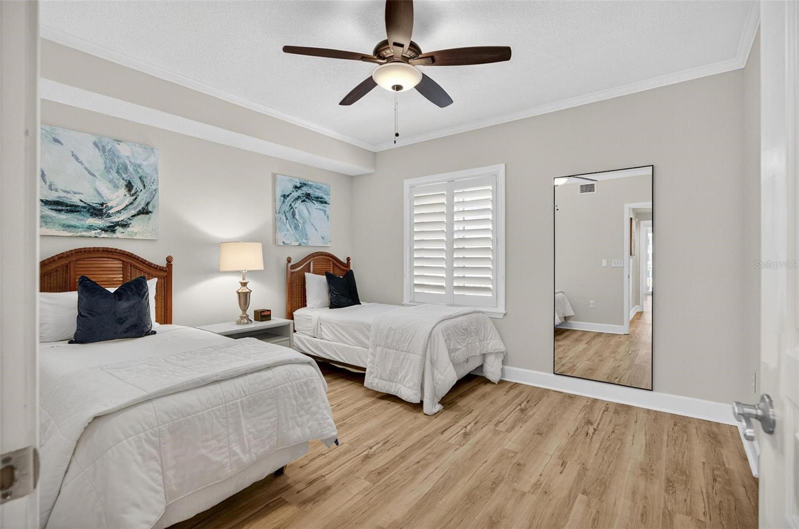Image 46 of 82 For 200 Ocean Crest Drive 606