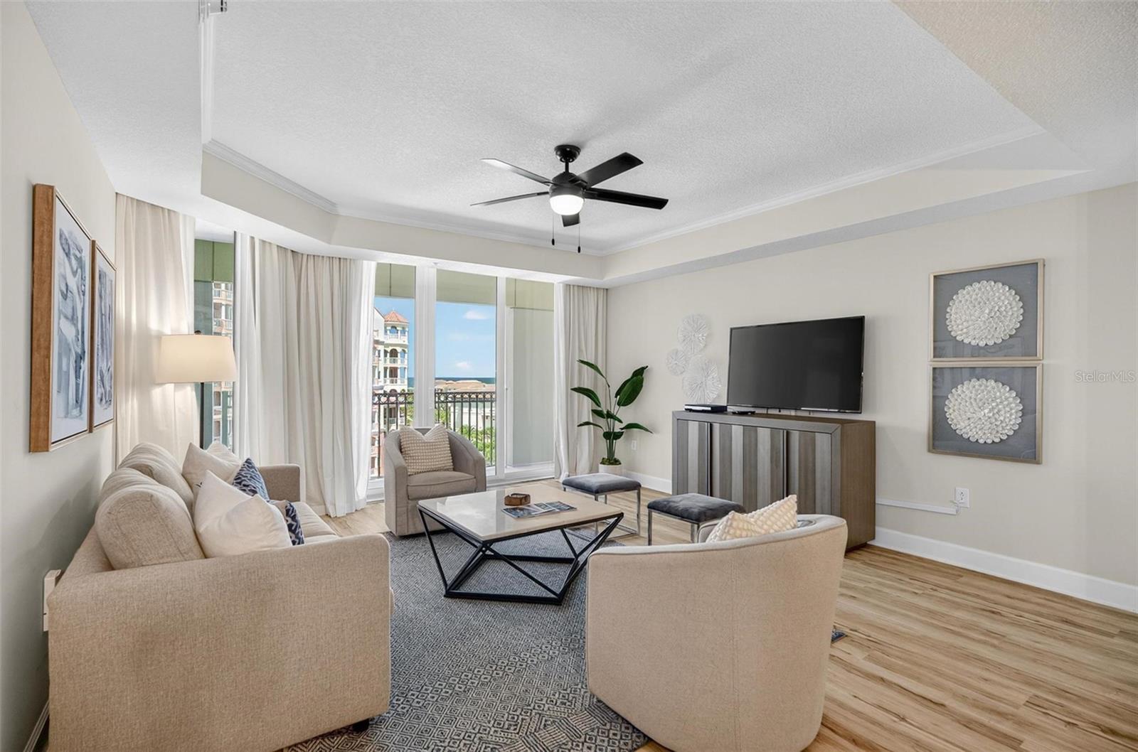 Image 7 of 82 For 200 Ocean Crest Drive 606