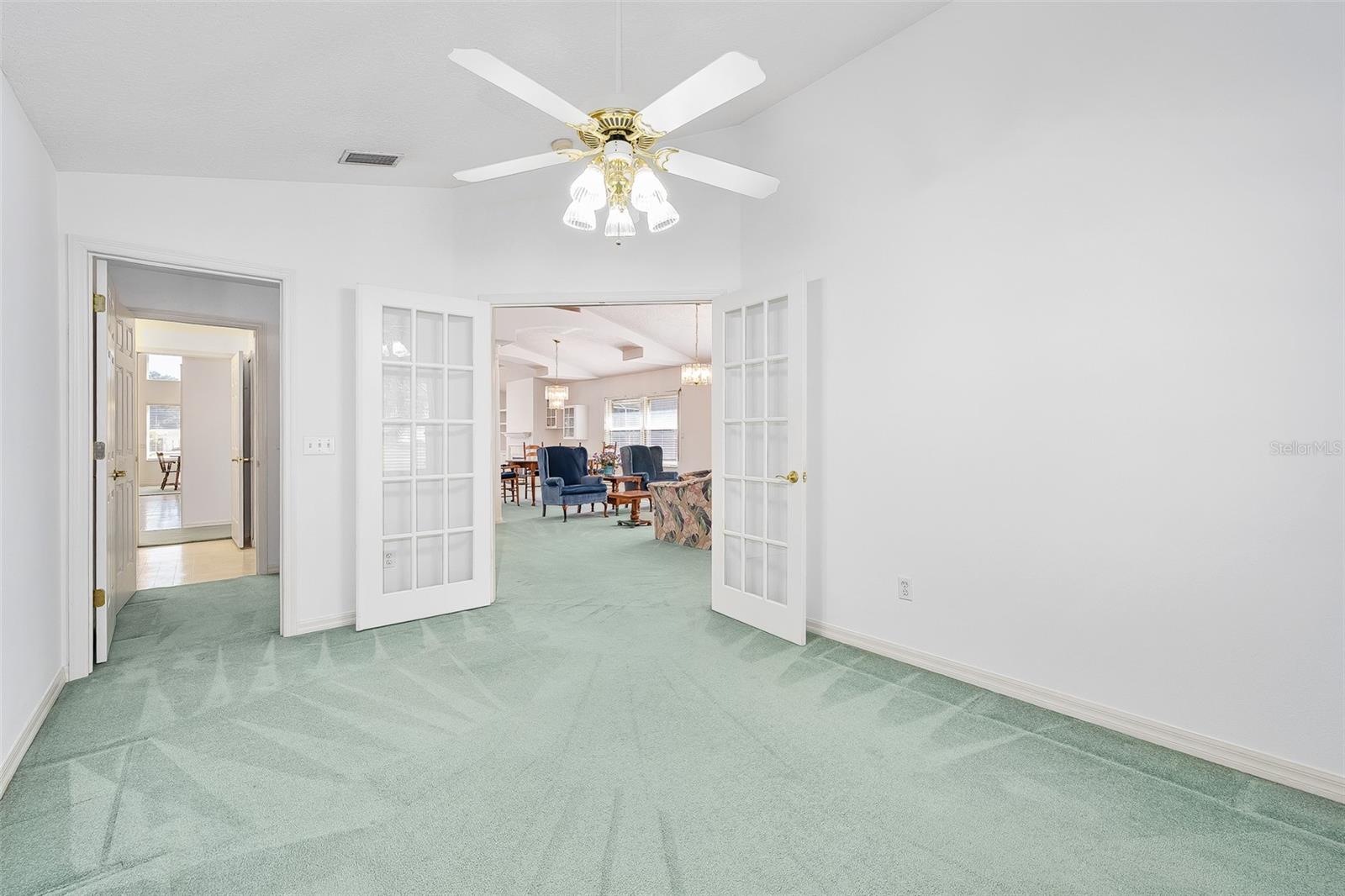 Image 36 of 50 For 965 Countryside West Boulevard