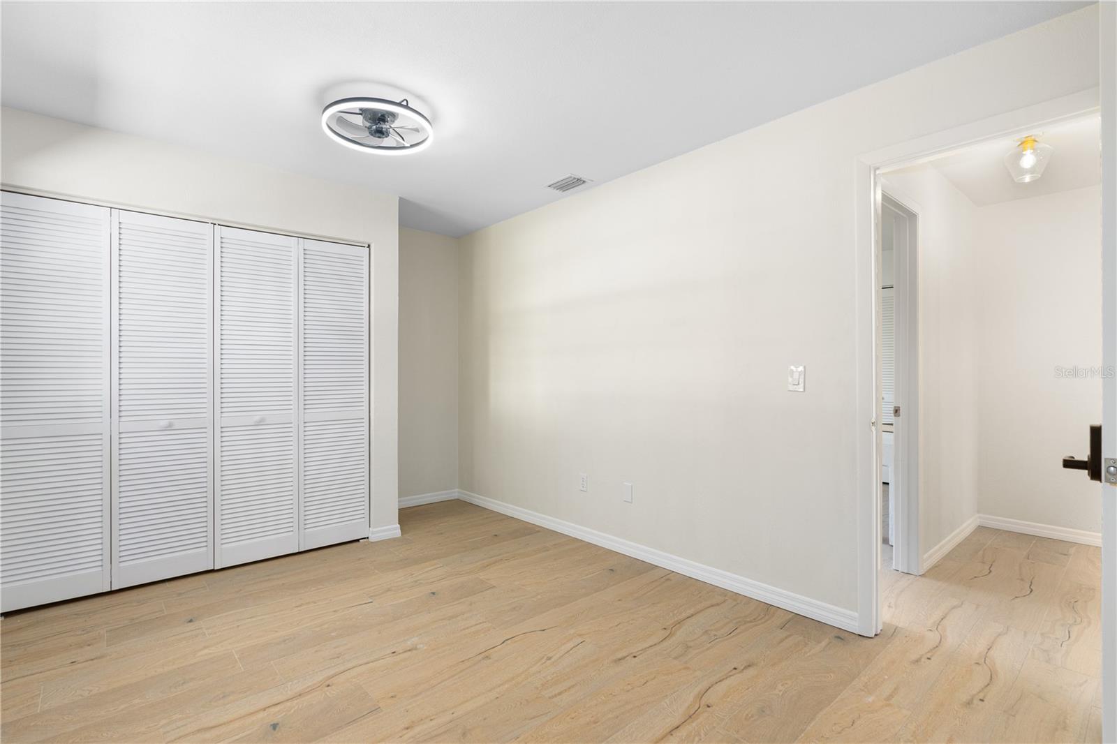Image 21 of 35 For 62 Folcroft Lane