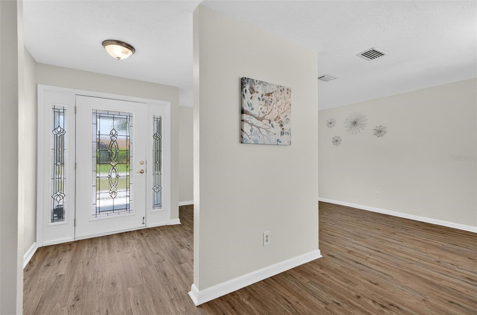 Image 10 of 95 For 1 Claridge Court S