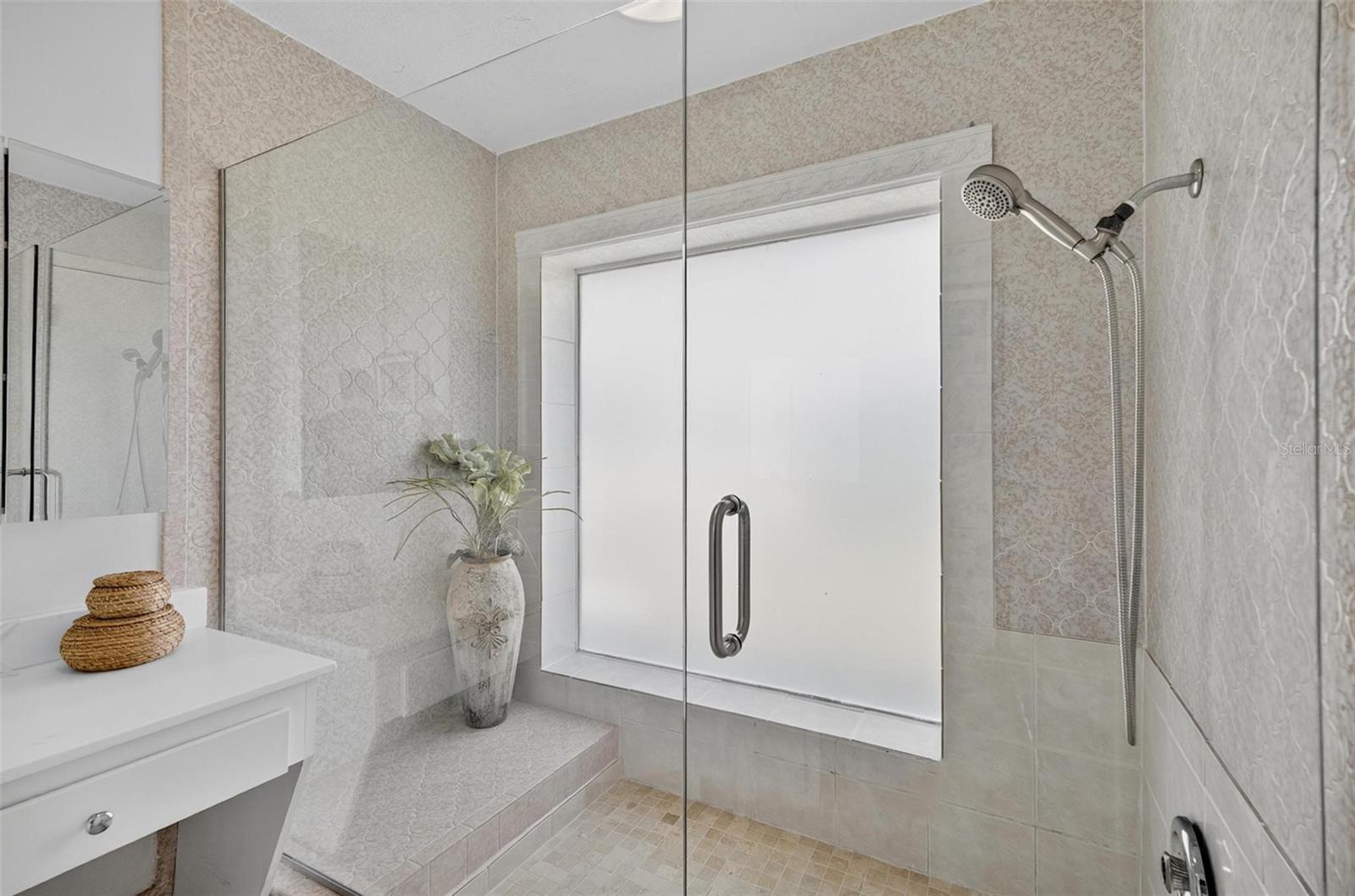 Image 39 of 95 For 1 Claridge Court S
