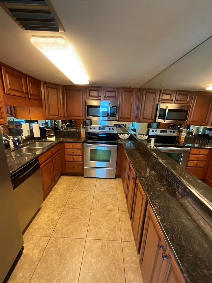 Image 5 of 24 For 2625 Atlantic Avenue 27sw