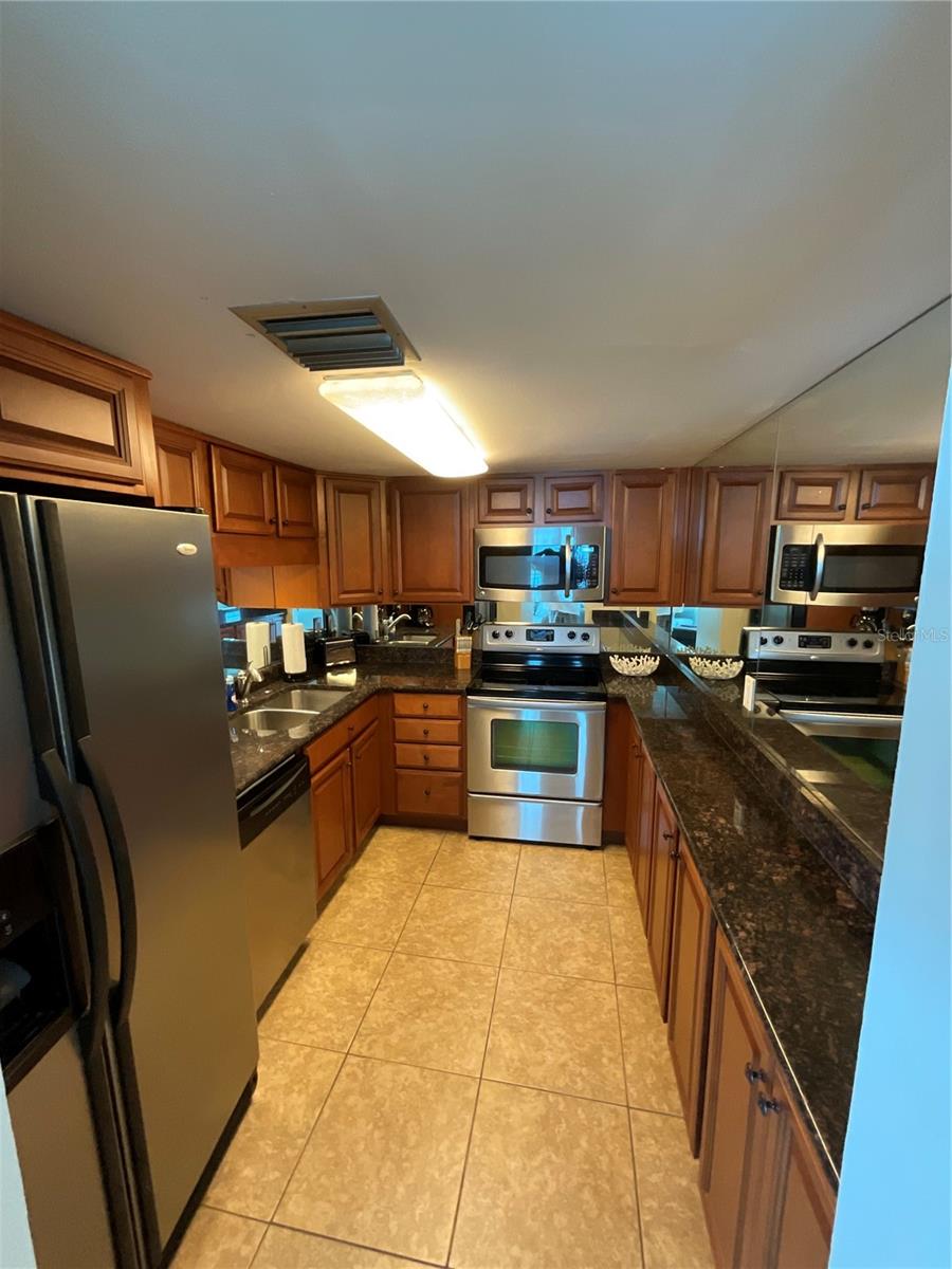 Image 6 of 24 For 2625 Atlantic Avenue 27sw