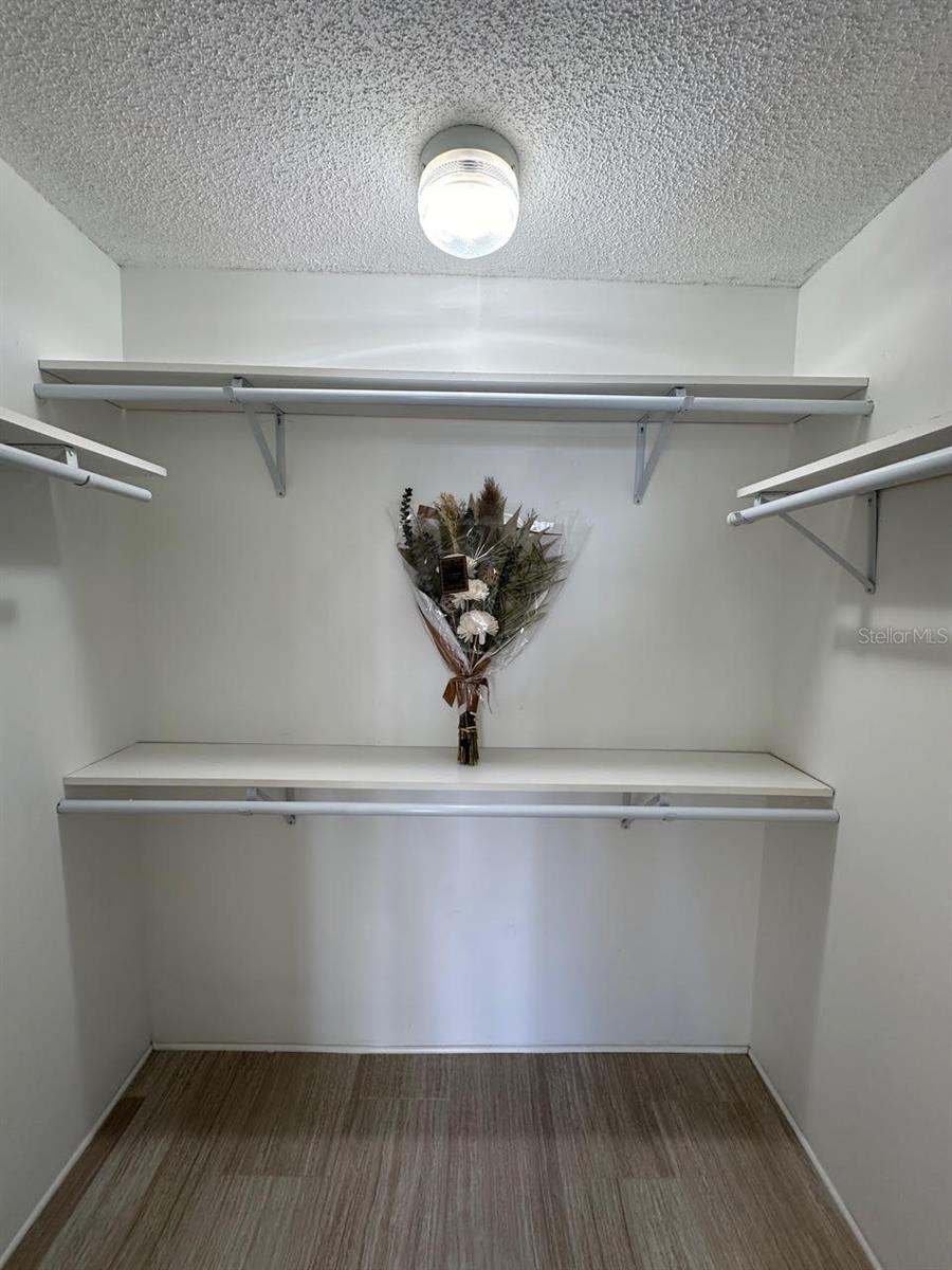 Image 19 of 26 For 1601 Central Avenue 404