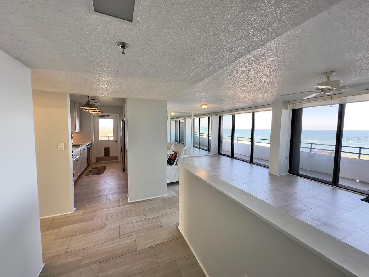 Image 3 of 26 For 1601 Central Avenue 404