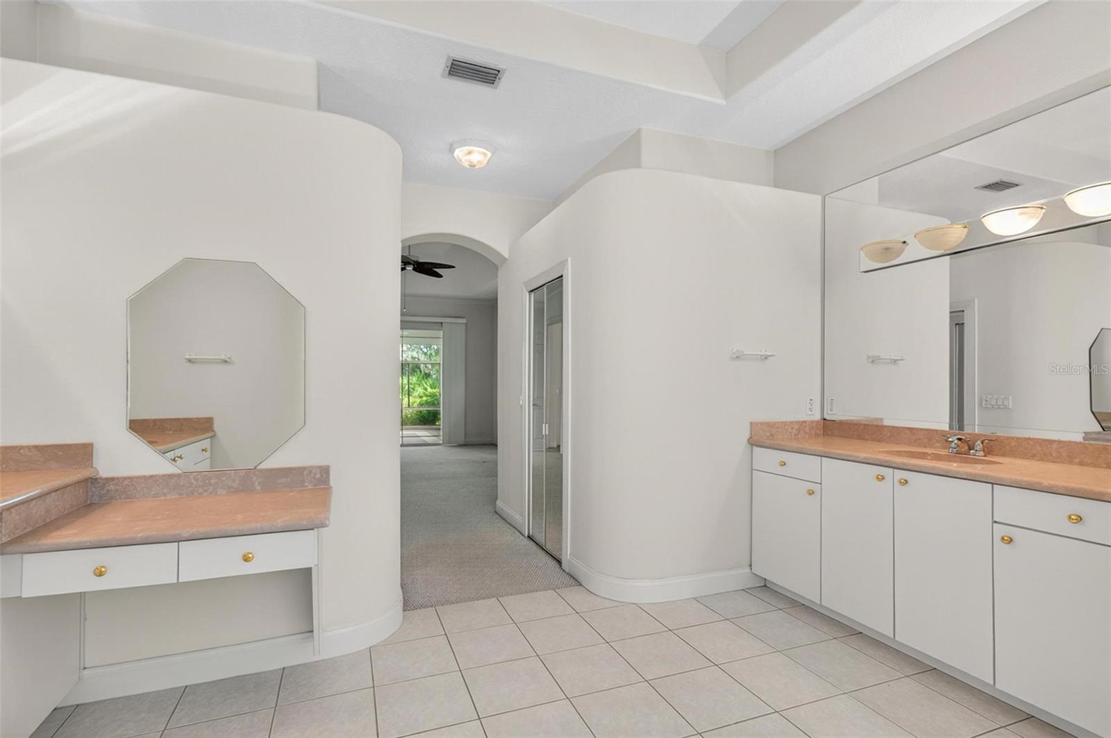 Image 19 of 87 For 17 Grandview Drive