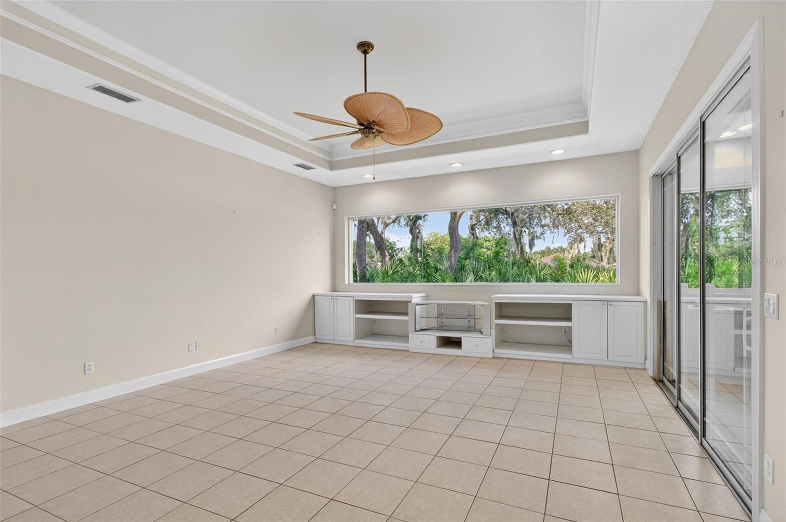 Image 41 of 87 For 17 Grandview Drive