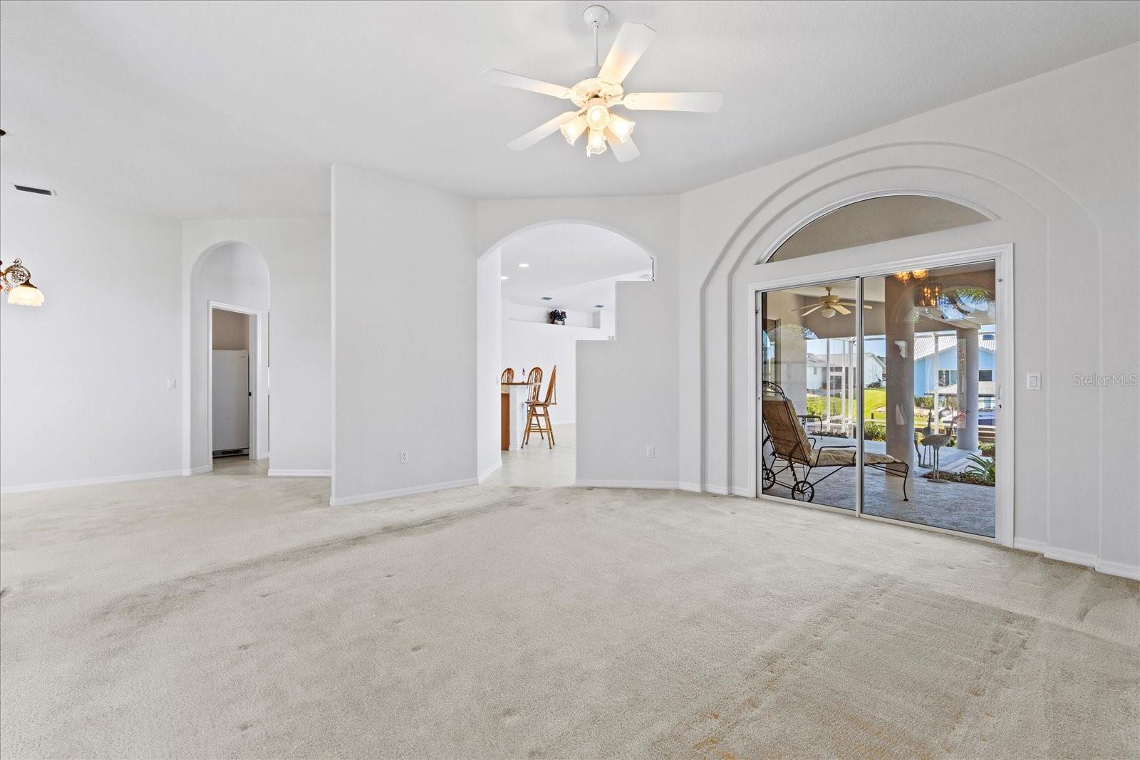 Image 8 of 50 For 43 Clarendon Court N