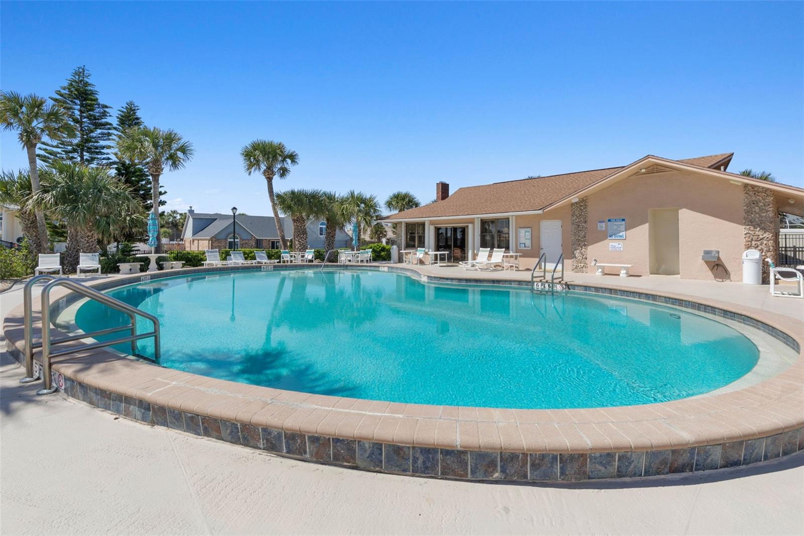 Image 4 of 67 For 3370 Ocean Shore Boulevard 504