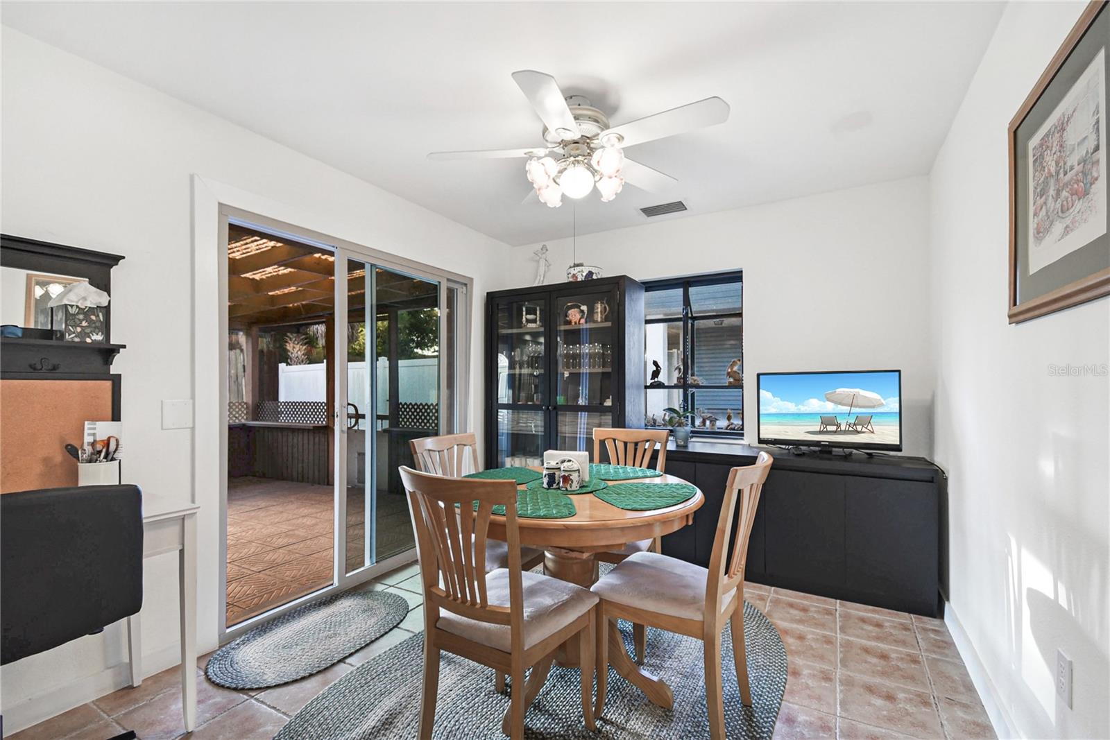 Image 15 of 39 For 5460 4th Street