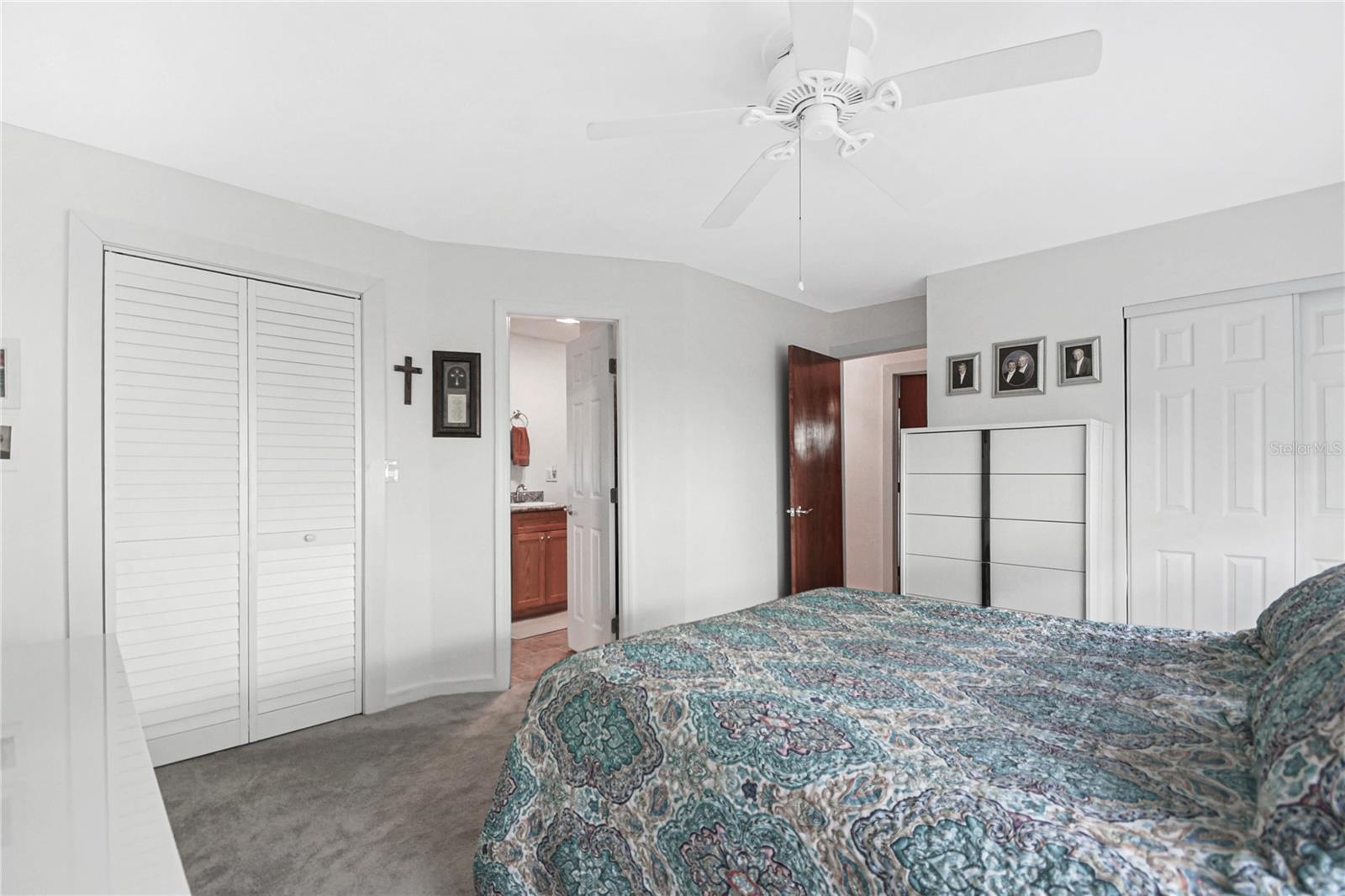 Image 26 of 39 For 5460 4th Street