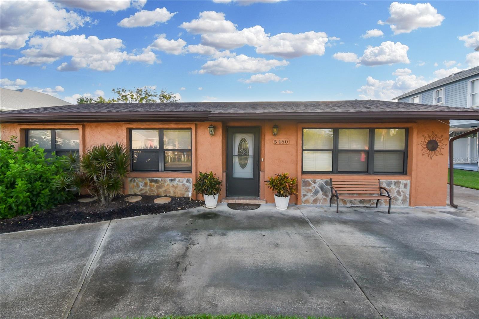 Image 4 of 39 For 5460 4th Street