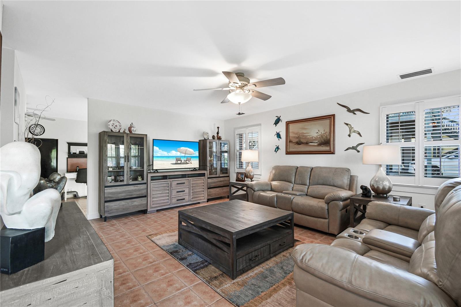 Image 8 of 39 For 5460 4th Street
