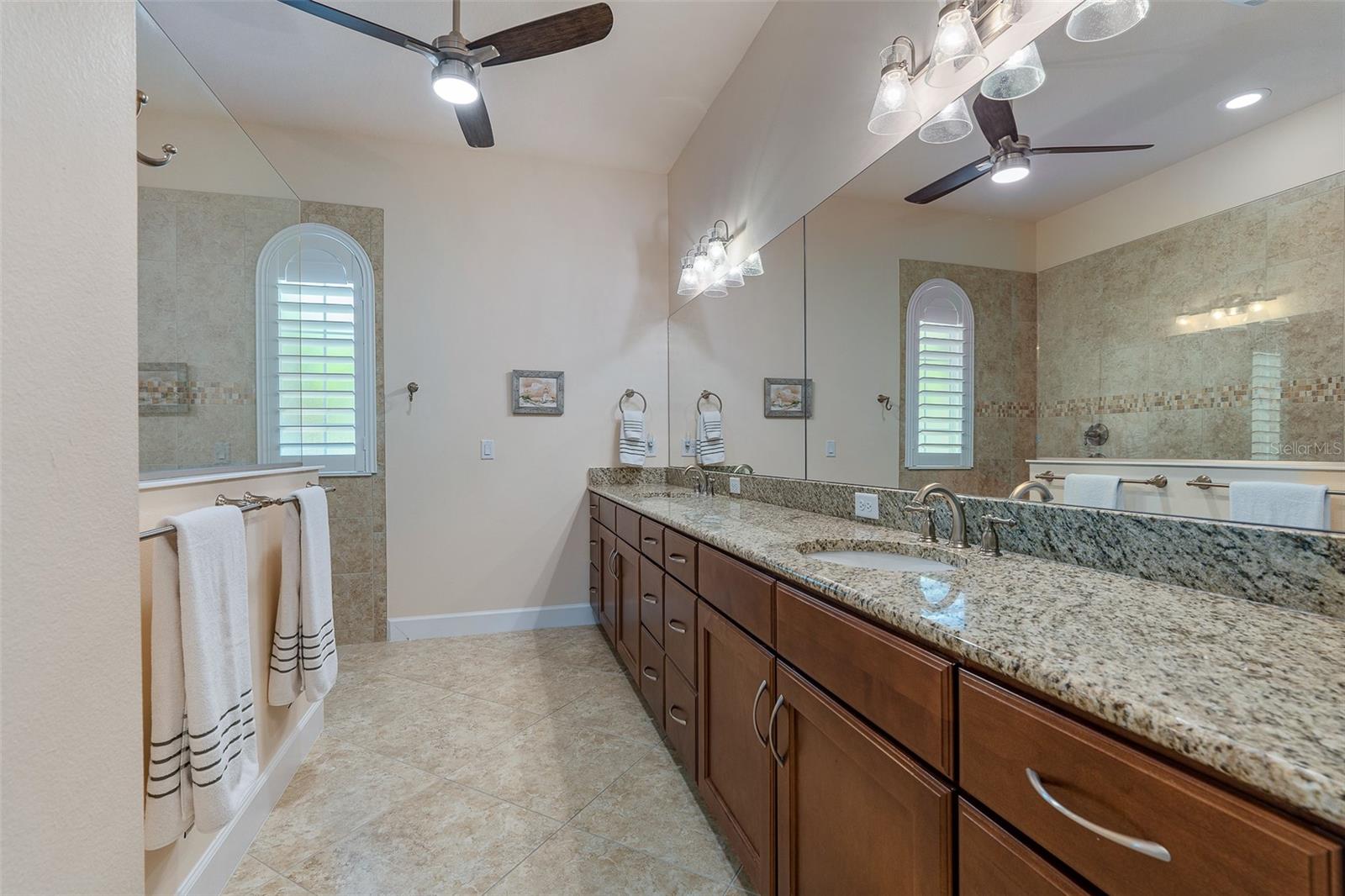 Image 29 of 88 For 871 Creekwood Drive