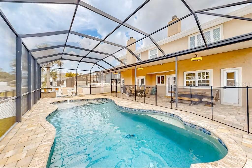 Image 2 of 41 For 10 Comet Court