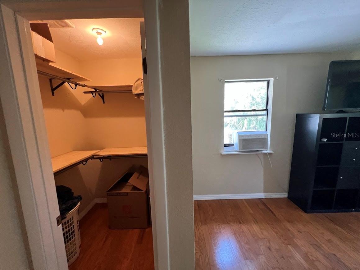 Image 31 of 39 For 4127 Mahogany Boulevard