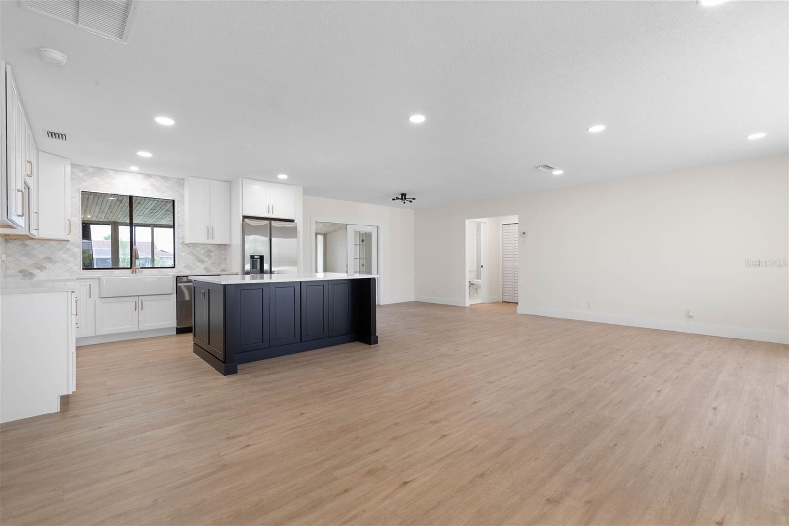 Image 10 of 58 For 13 Clarendon Court S