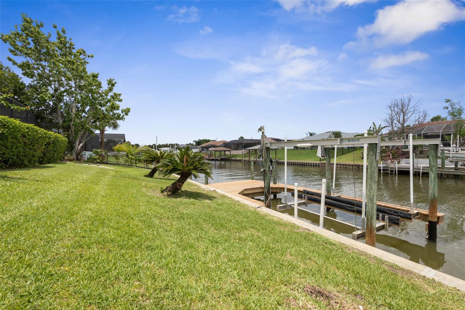 Image 28 of 58 For 13 Clarendon Court S