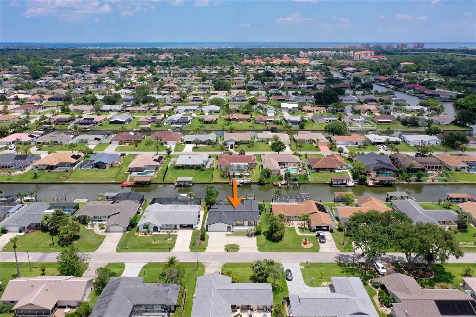 Image 43 of 58 For 13 Clarendon Court S