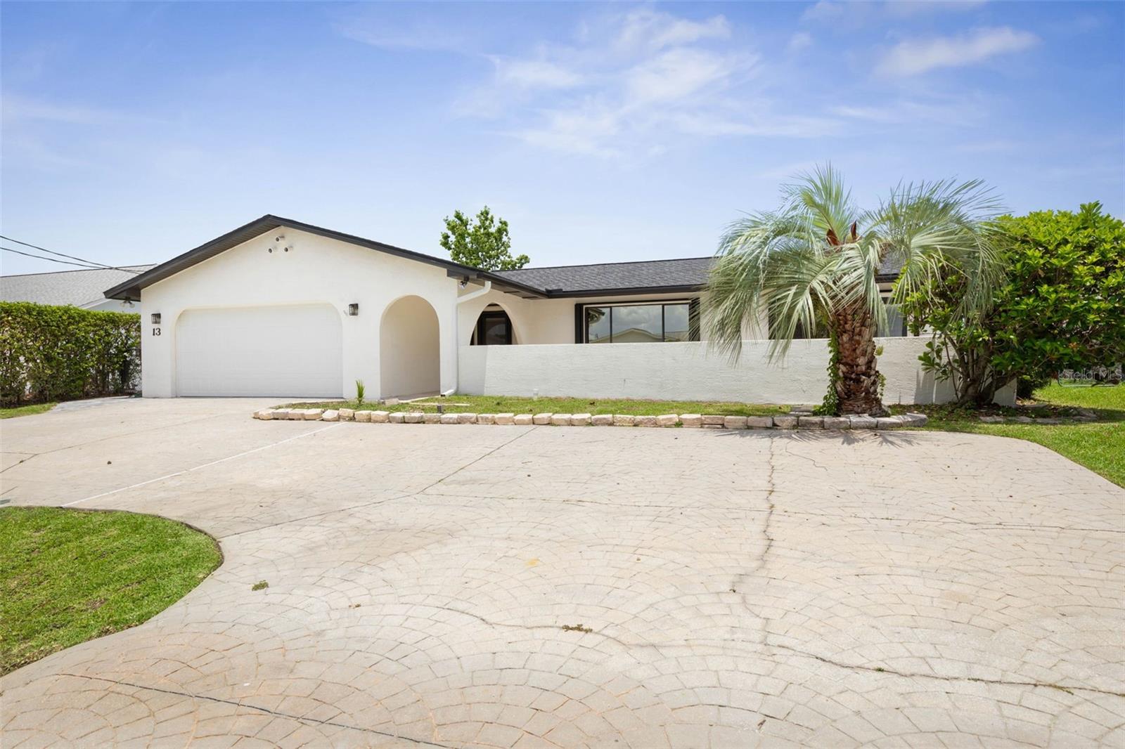 Image 47 of 58 For 13 Clarendon Court S