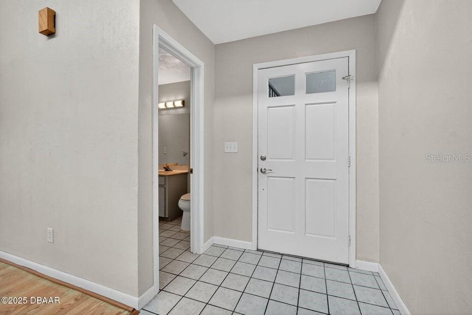 Image 6 of 43 For 236 Gull Drive S