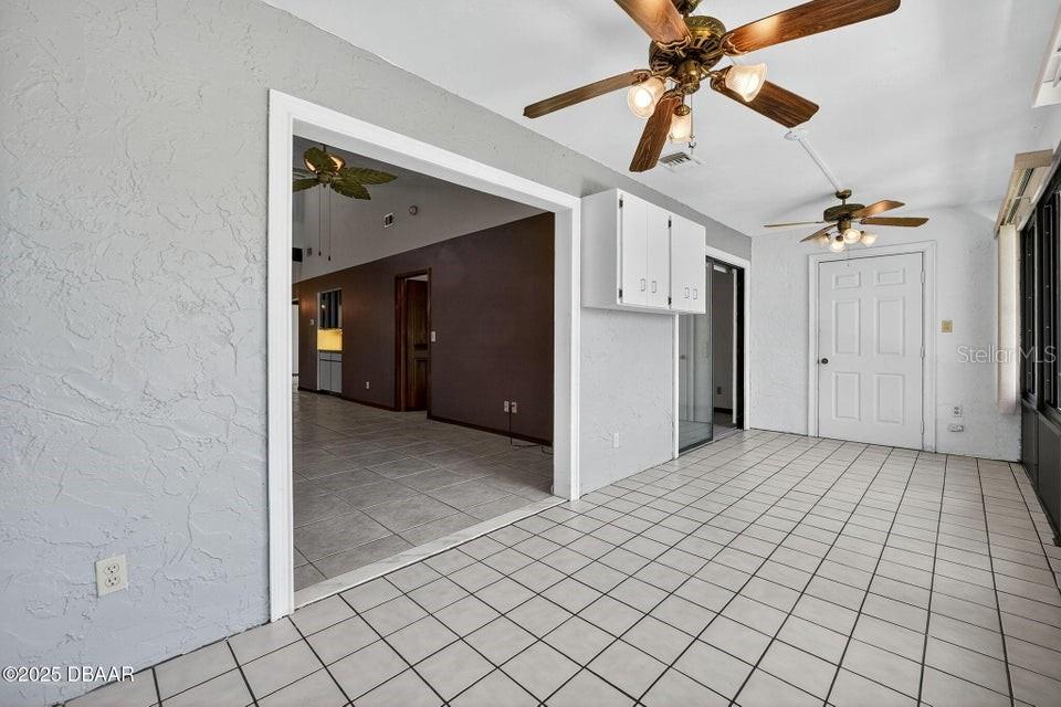 Image 16 of 43 For 1260 Charter Oaks Circle