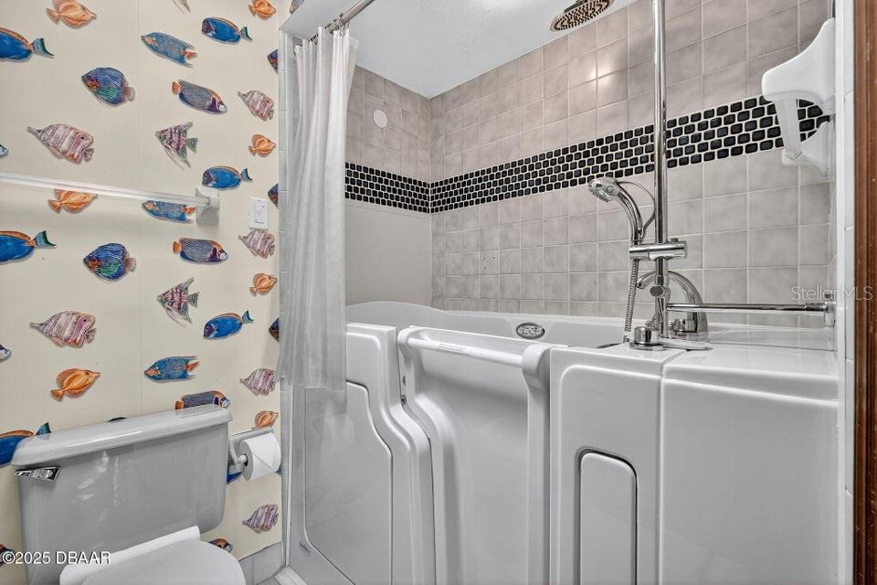 Image 21 of 43 For 1260 Charter Oaks Circle