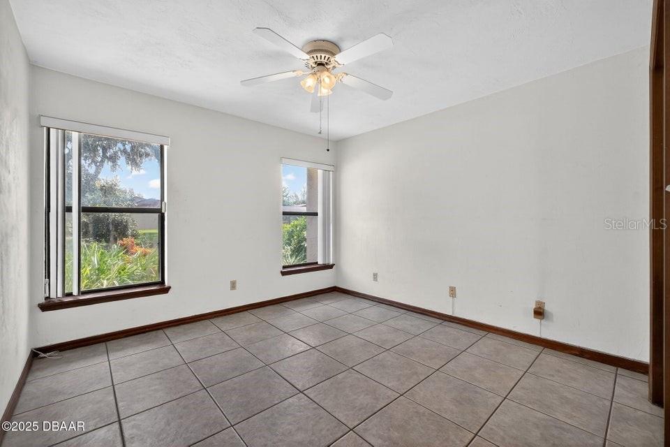 Image 23 of 43 For 1260 Charter Oaks Circle
